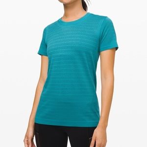 LULULEMON BREEZE BY SHORT SLEEVE
